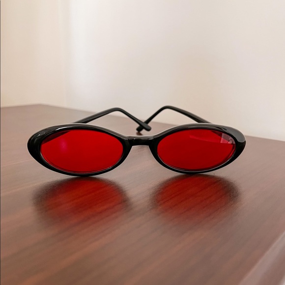 Black/Red retro sunglasses - Picture 1 of 5